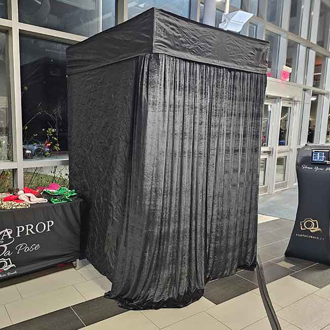 Classic Enclosed Booth
