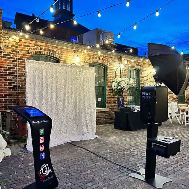 Modern Open-Air Booth